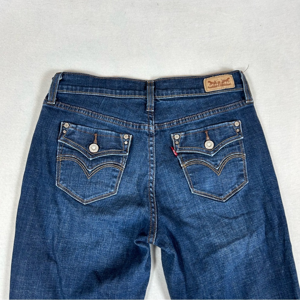 Levi's Women's Straight Leg Jeans in Dark Blue - Picture 4 of 11